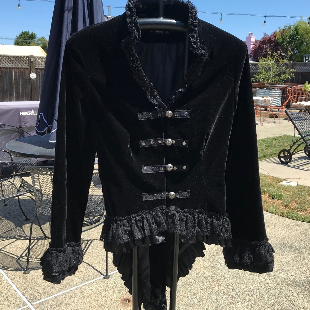 Black Velveteen w/Lace Cuffs Hearts & Roses Coat, Size 10